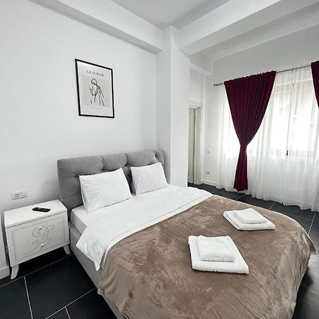 Luxury Cozy Apartments - City Center Suceava Eksteriør bilde