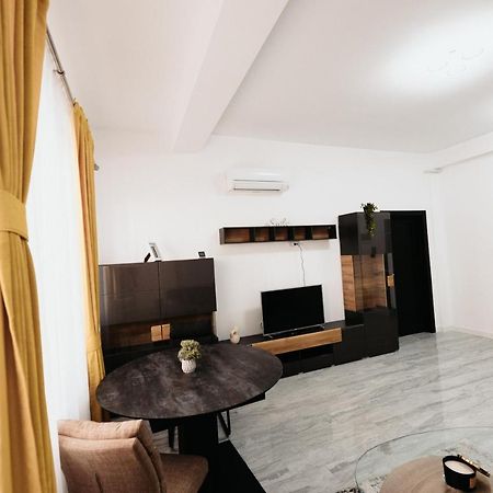 Luxury Cozy Apartments - City Center Suceava Eksteriør bilde