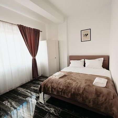 Luxury Cozy Apartments - City Center Suceava Eksteriør bilde