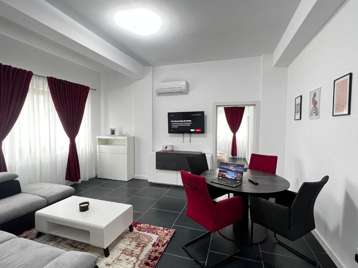 Luxury Cozy Apartments - City Center Suceava Eksteriør bilde
