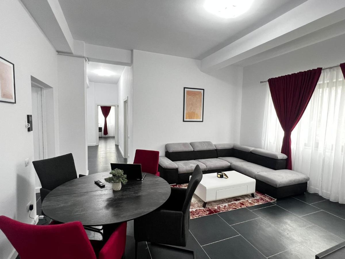 Luxury Cozy Apartments - City Center Suceava Eksteriør bilde