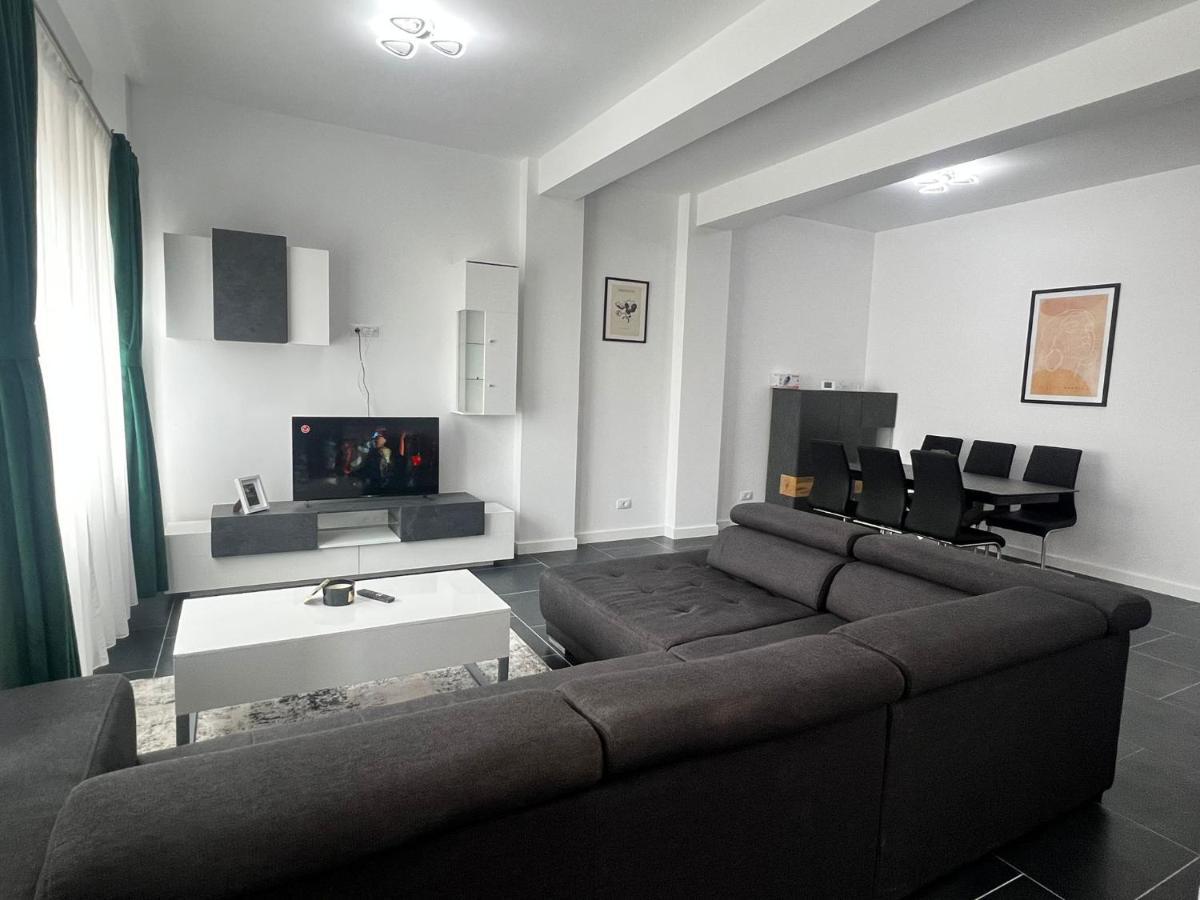 Luxury Cozy Apartments - City Center Suceava Eksteriør bilde