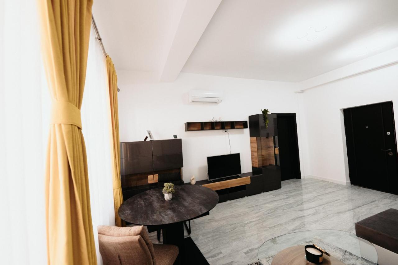 Luxury Cozy Apartments - City Center Suceava Eksteriør bilde