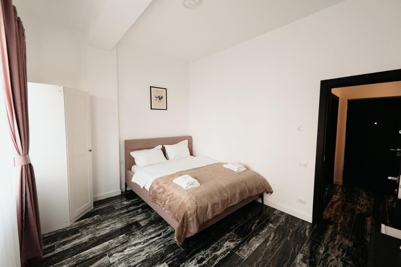 Luxury Cozy Apartments - City Center Suceava Eksteriør bilde