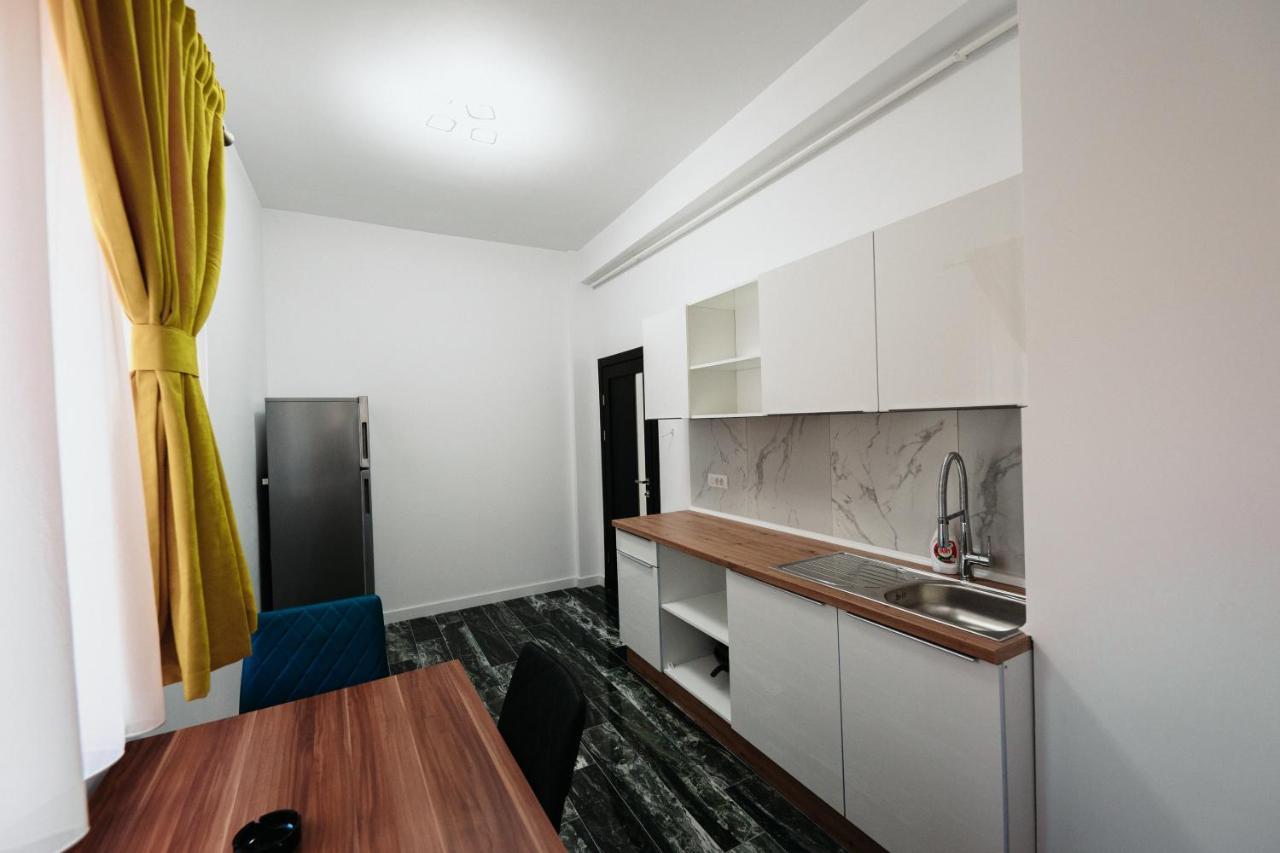 Luxury Cozy Apartments - City Center Suceava Eksteriør bilde