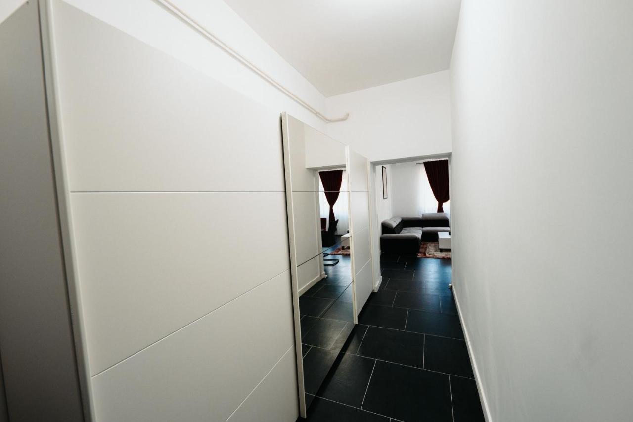 Luxury Cozy Apartments - City Center Suceava Eksteriør bilde