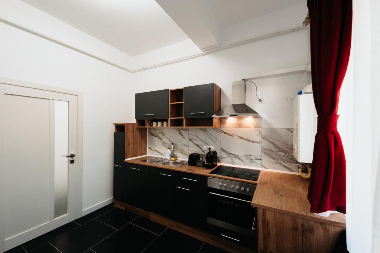 Luxury Cozy Apartments - City Center Suceava Eksteriør bilde