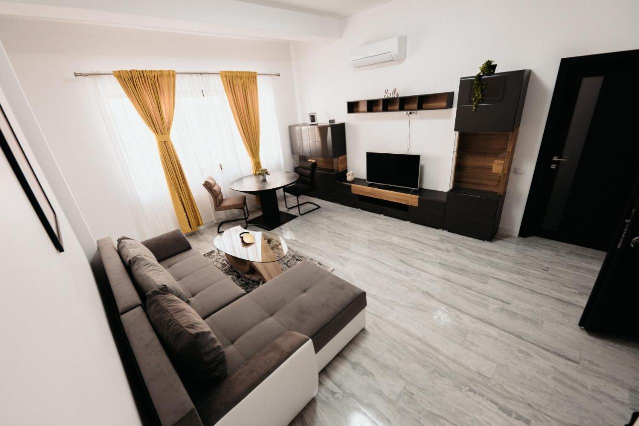 Luxury Cozy Apartments - City Center Suceava Eksteriør bilde