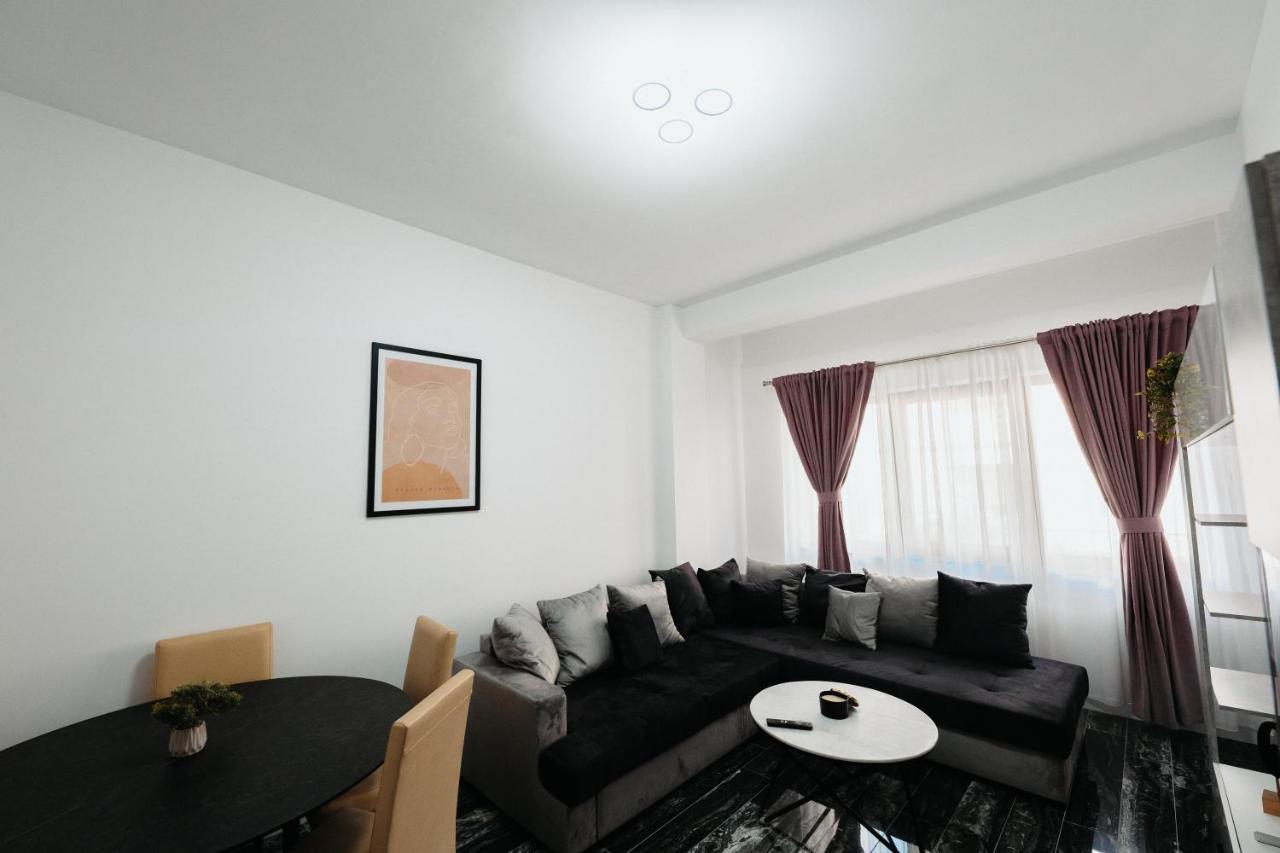 Luxury Cozy Apartments - City Center Suceava Eksteriør bilde