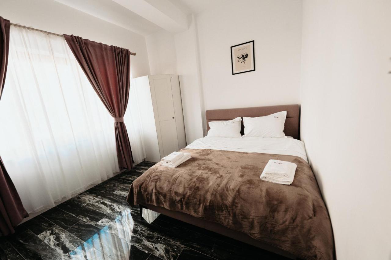 Luxury Cozy Apartments - City Center Suceava Eksteriør bilde